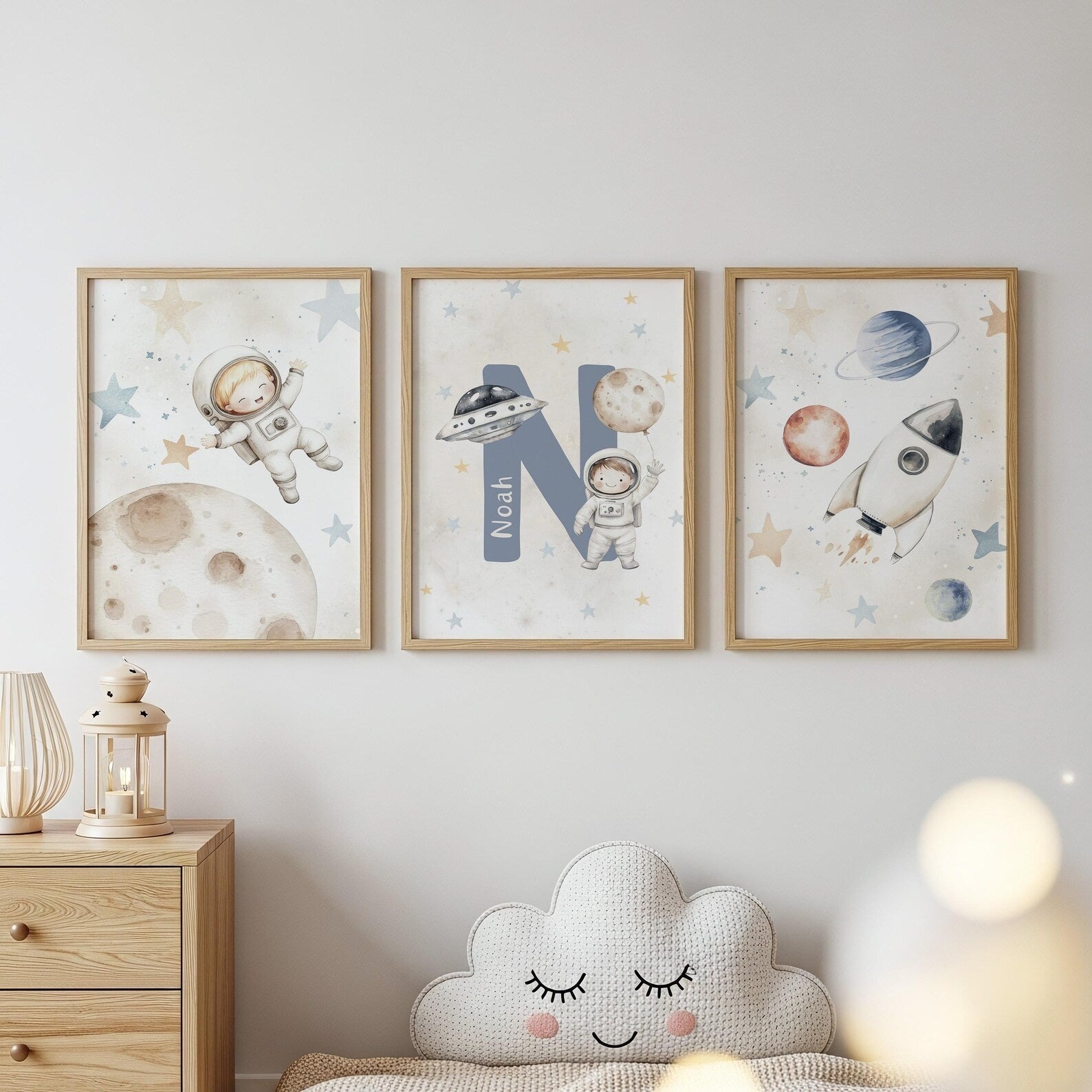 Cuadros Decorativos infantiles Modernos Astronautas Galaxia, cohete y nombre