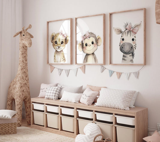 Cuadros Decorativos infantiles Modernos animales niña mono leoncita y cebrita con moño