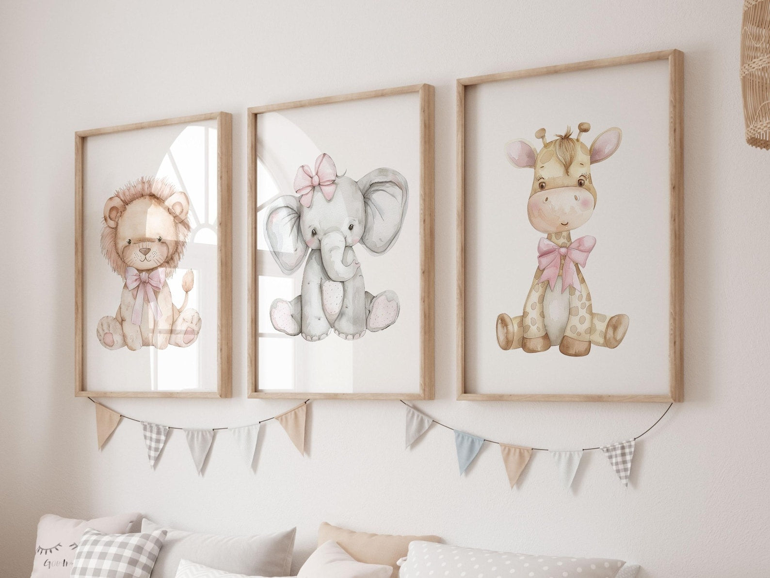 Cuadros Decorativos infantiles Modernos animales niña acuarela moño