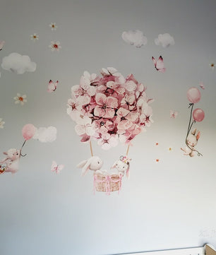 Vinilos decorativos Adhesivos infantiles de Pared conejas en globos aerostaticos (0058)