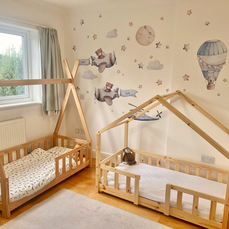 Vinilos decorativos Adhesivos infantiles de Pared  oso teddy aviador con globo aerostático niño (0016)