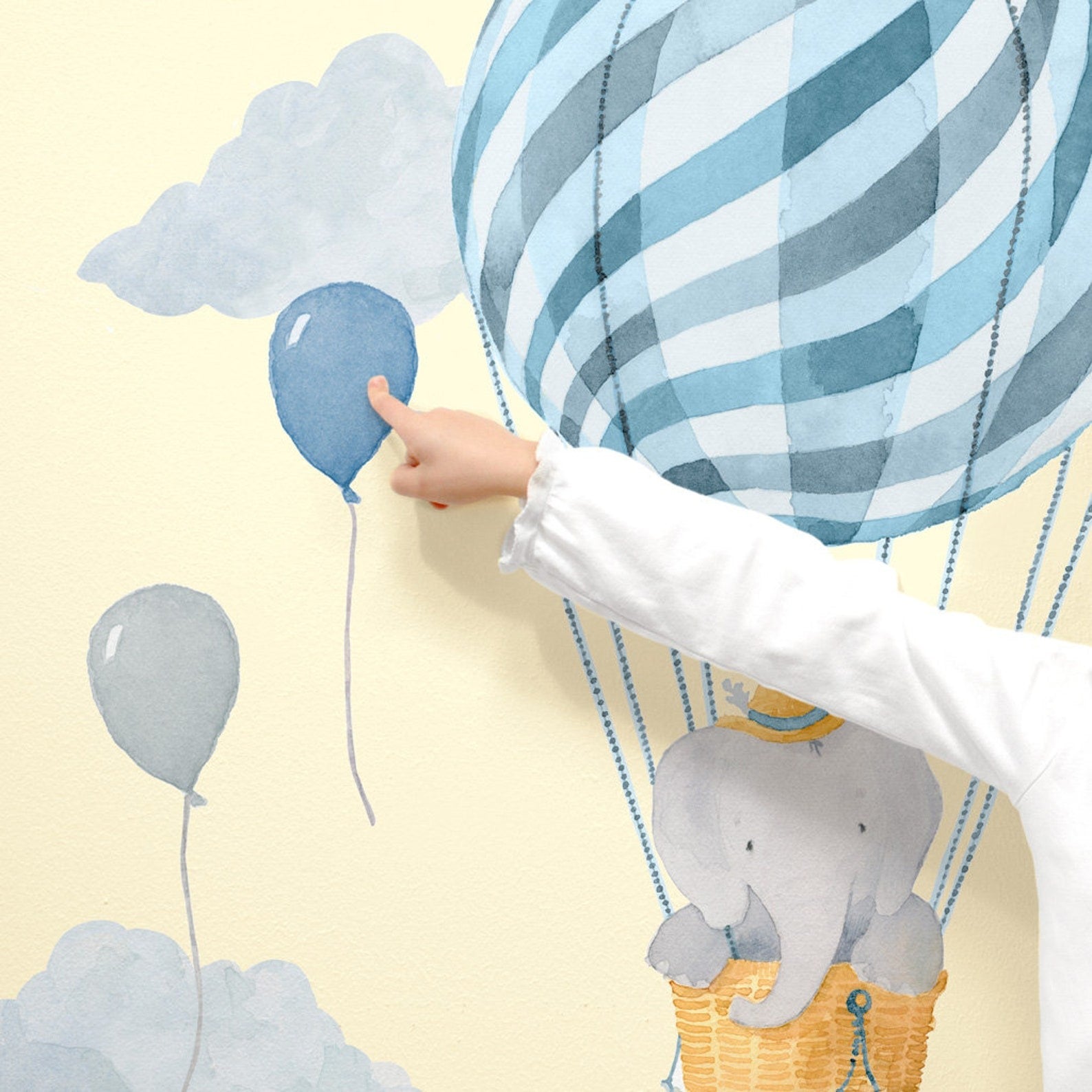 Vinilos decorativos Adhesivos infantiles de Pared Elefantes con globo aerostatico azul 2