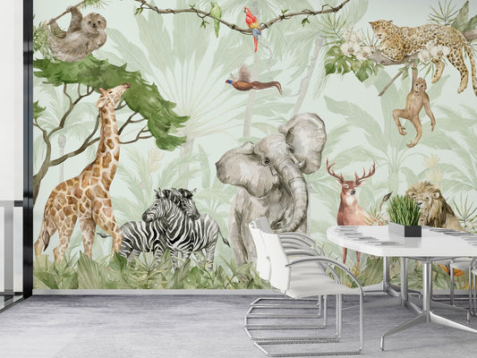 Papel para paredes safari en la jungla con elefante, cebra, ciervo, león y mono.