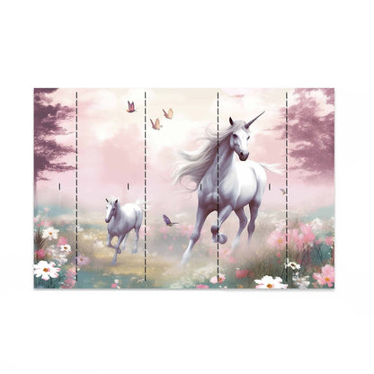 Papel para paredes Unicornio en Campo con flores
